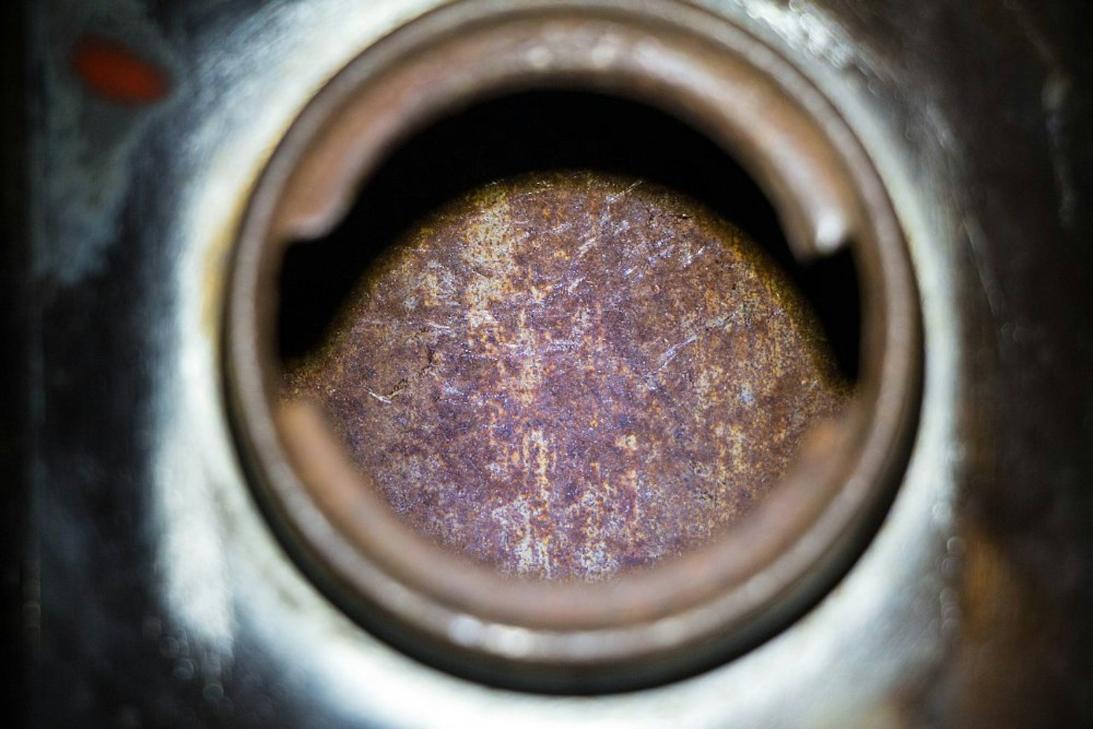 Here's How To Clean Your Rusty Fuel Tank Easily Using Electrolysis